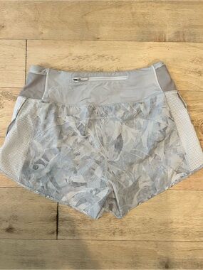 Lululemon Athletic Shorts Size 6